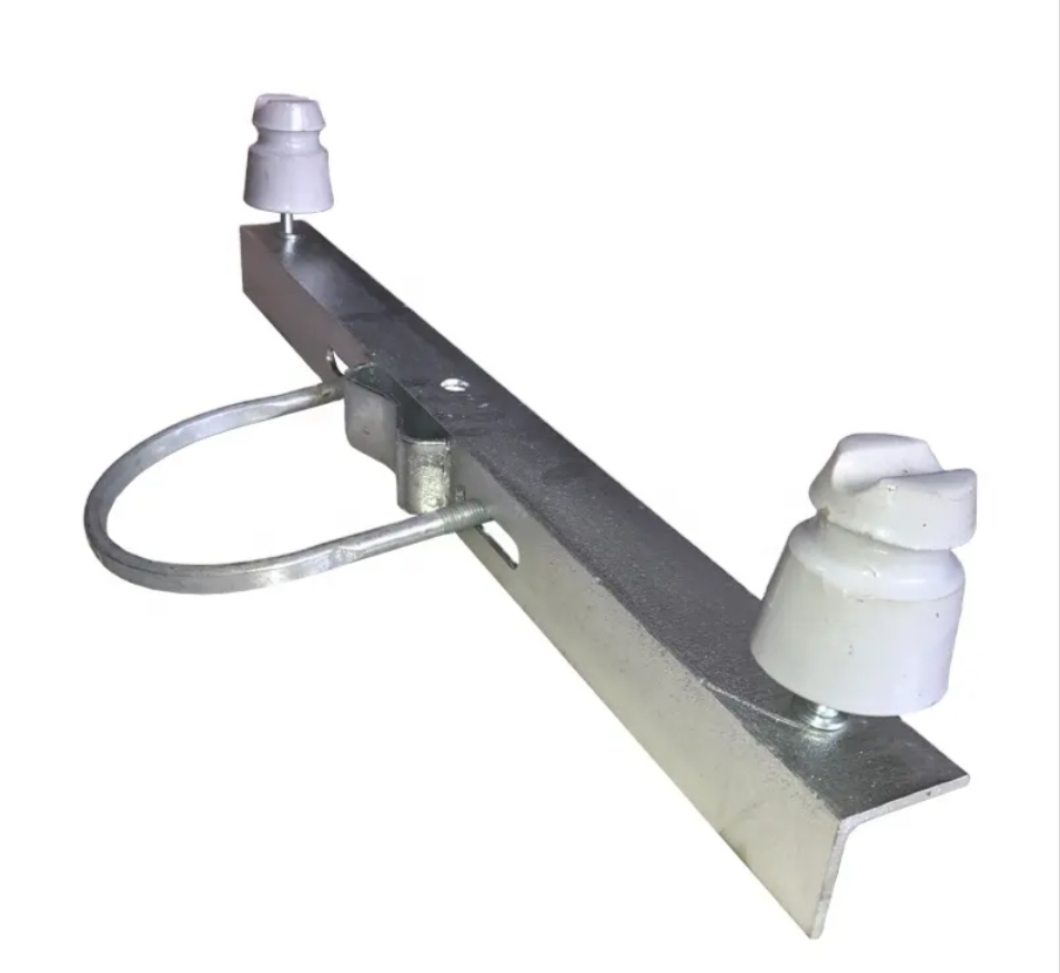 The use of insulating porcelain bottle cement pole cross arm